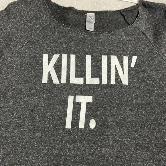 🤍 Killin it Sweatshirt - Picture 2 of 3